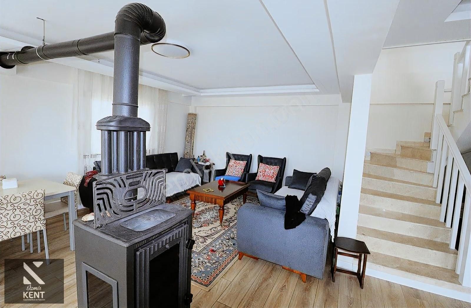 Bornova Yakaköy'de Satılık 300 M2 Bahçe İçinde Dubleks 168 M2 Ev - Görsel 16