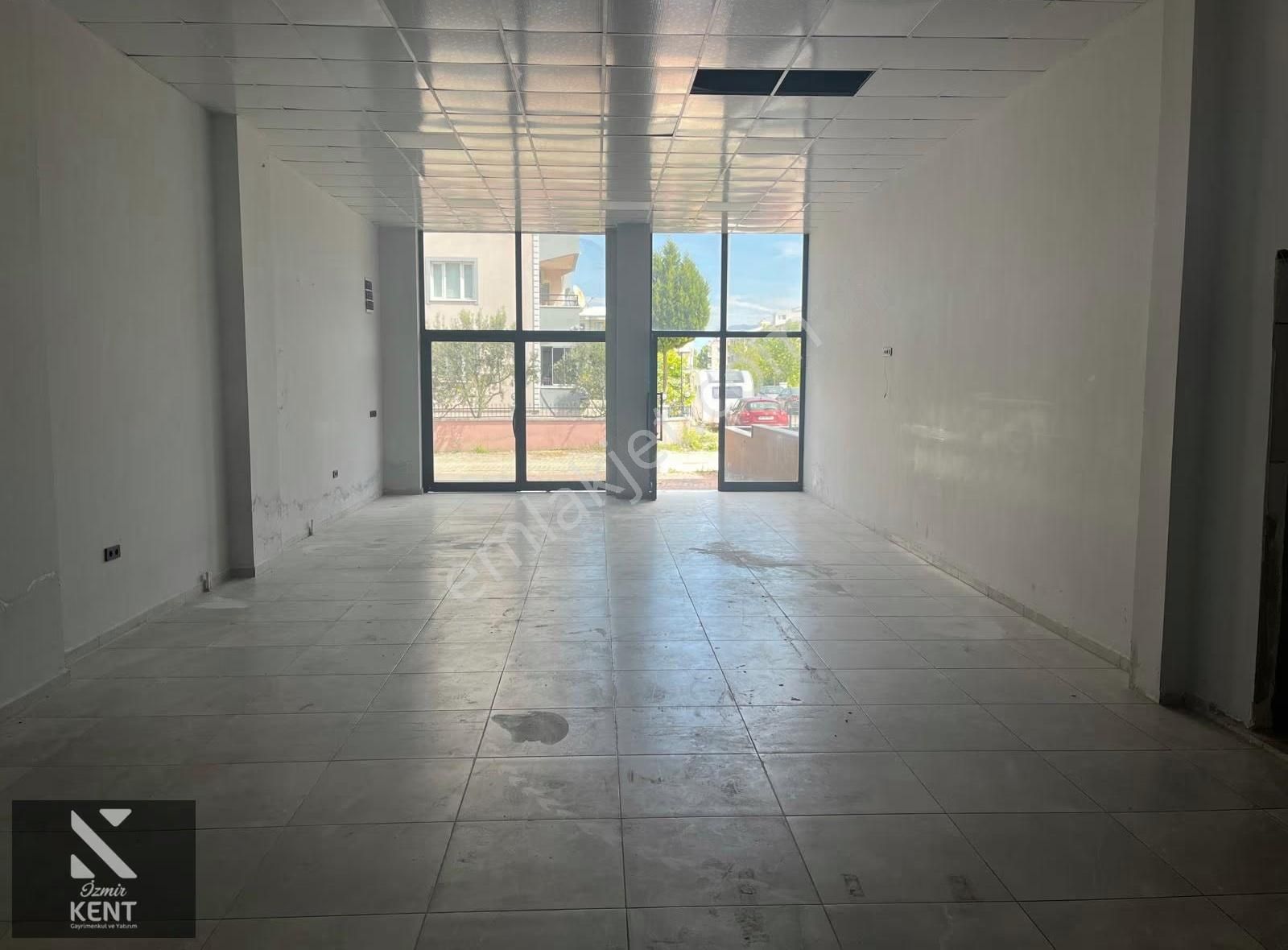 Kemalpaşa Mehmet Akif Ersoy Da Merkezi Önü Geniş Satılık Dükkan - Görsel 4