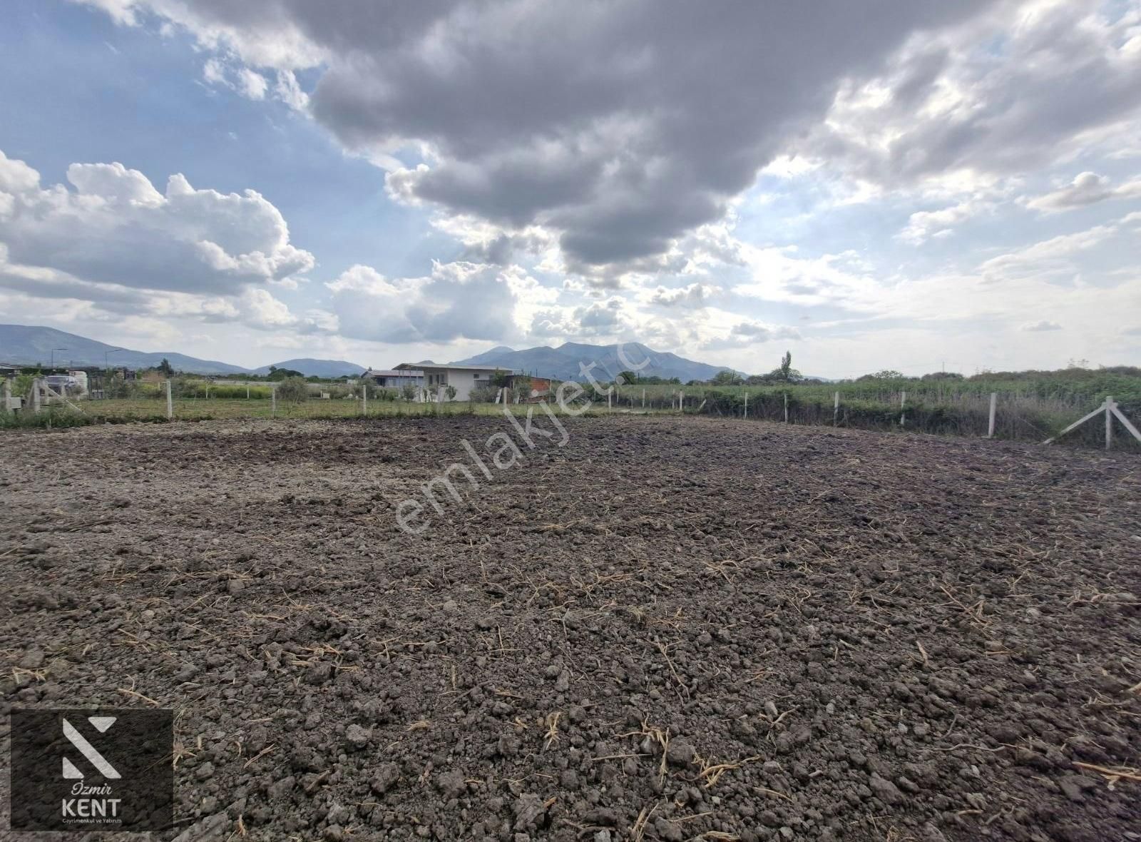 Kemalpaşa Yukarıkızılca Satılık 945 M2 Bahçe - Görsel 23