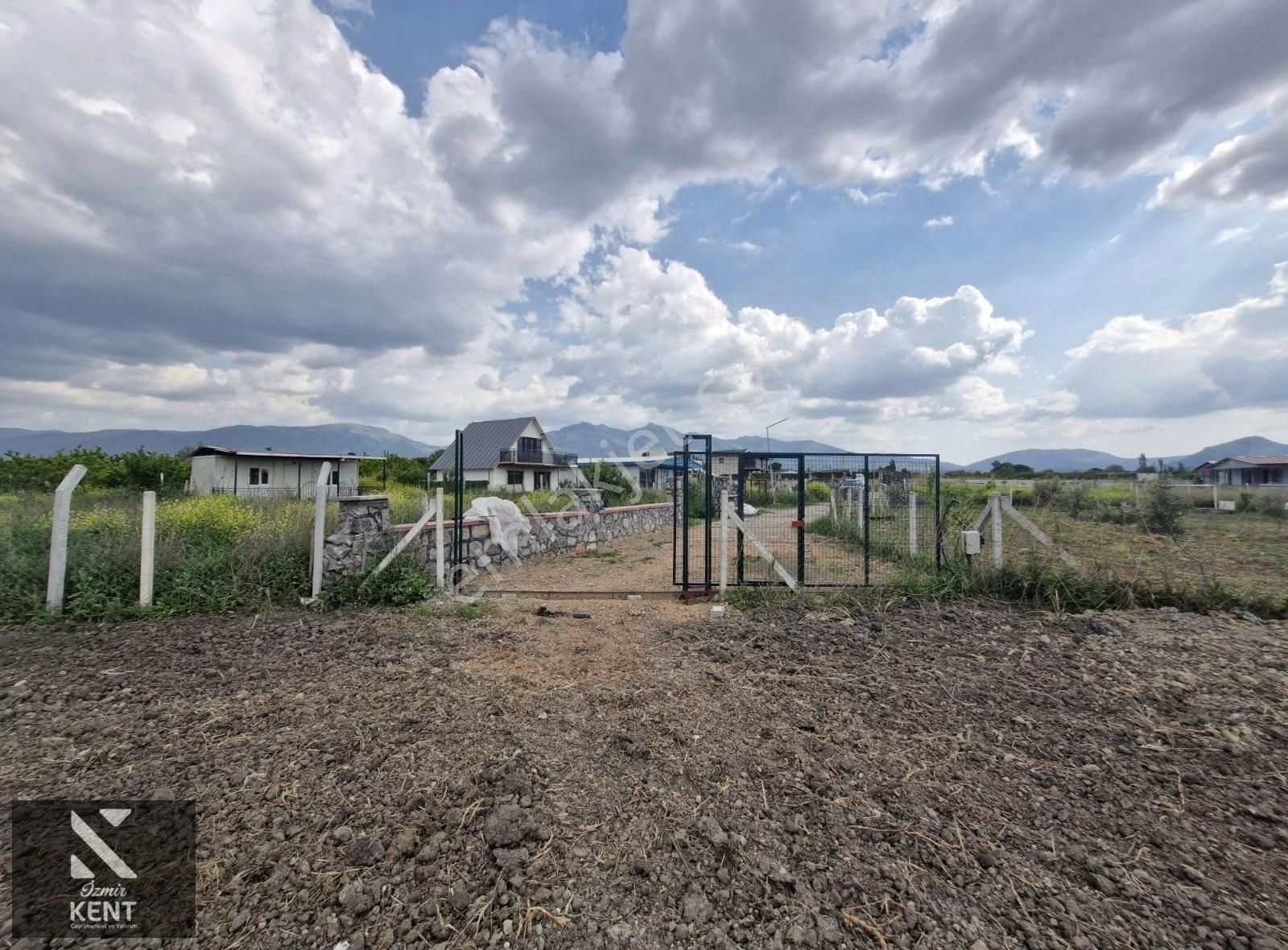 Kemalpaşa Yukarıkızılca Satılık 945 M2 Bahçe - Görsel 18