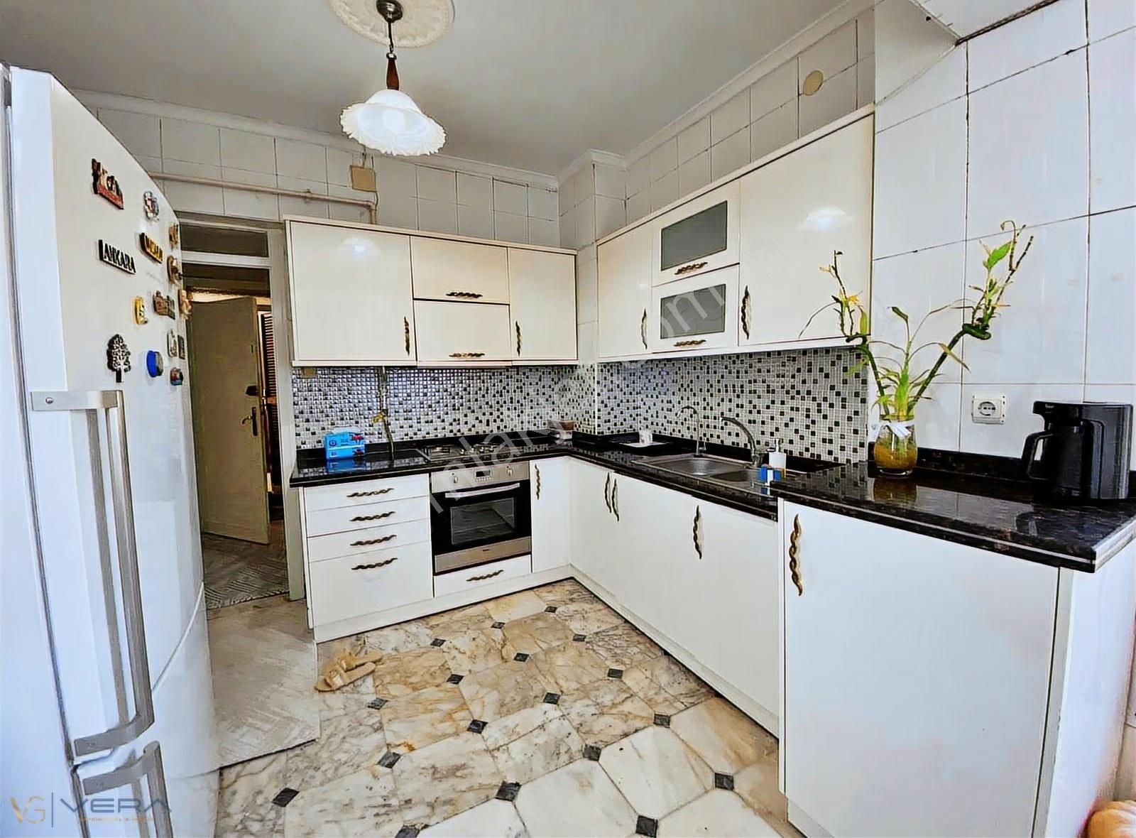 Kavaklık'da Merkezi Konumda Bakımlı Satılık 3+1 Daire - Görsel 8