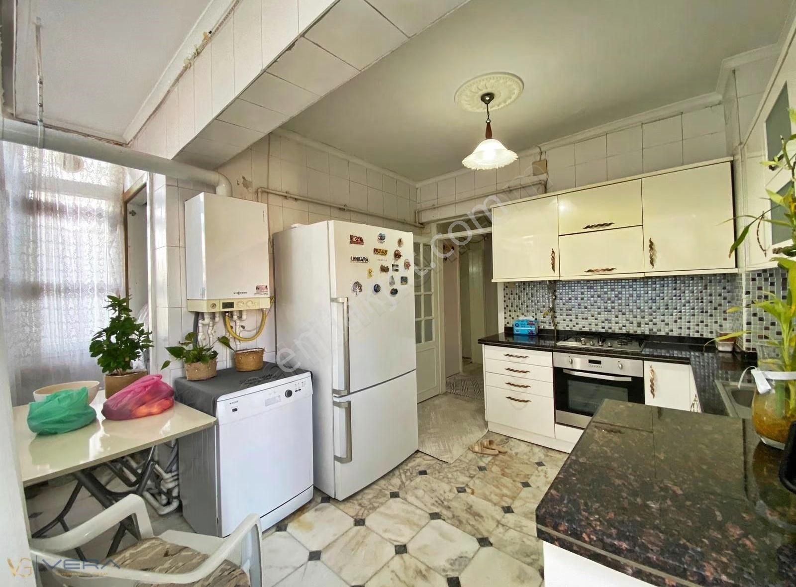 Kavaklık'da Merkezi Konumda Bakımlı Satılık 3+1 Daire - Görsel 4