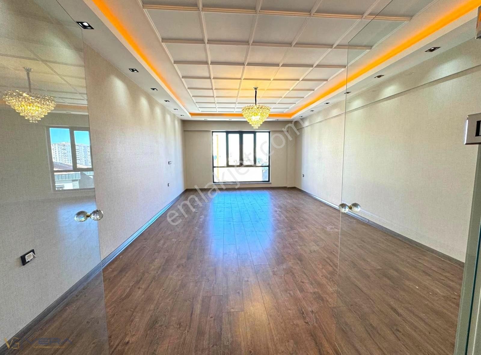 Beştepede 3.5+1 Sıfır Daire 172 M² Net, 1. Kat, Kapalı Otopark