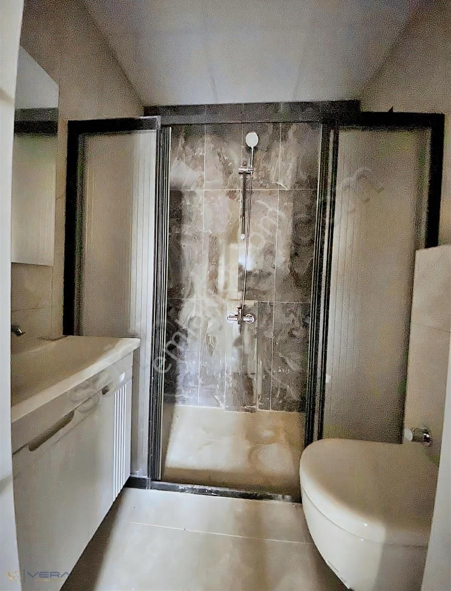 Vera'dan Abdulhamithan'da Satılık 4.5+1 Fırsat Daire