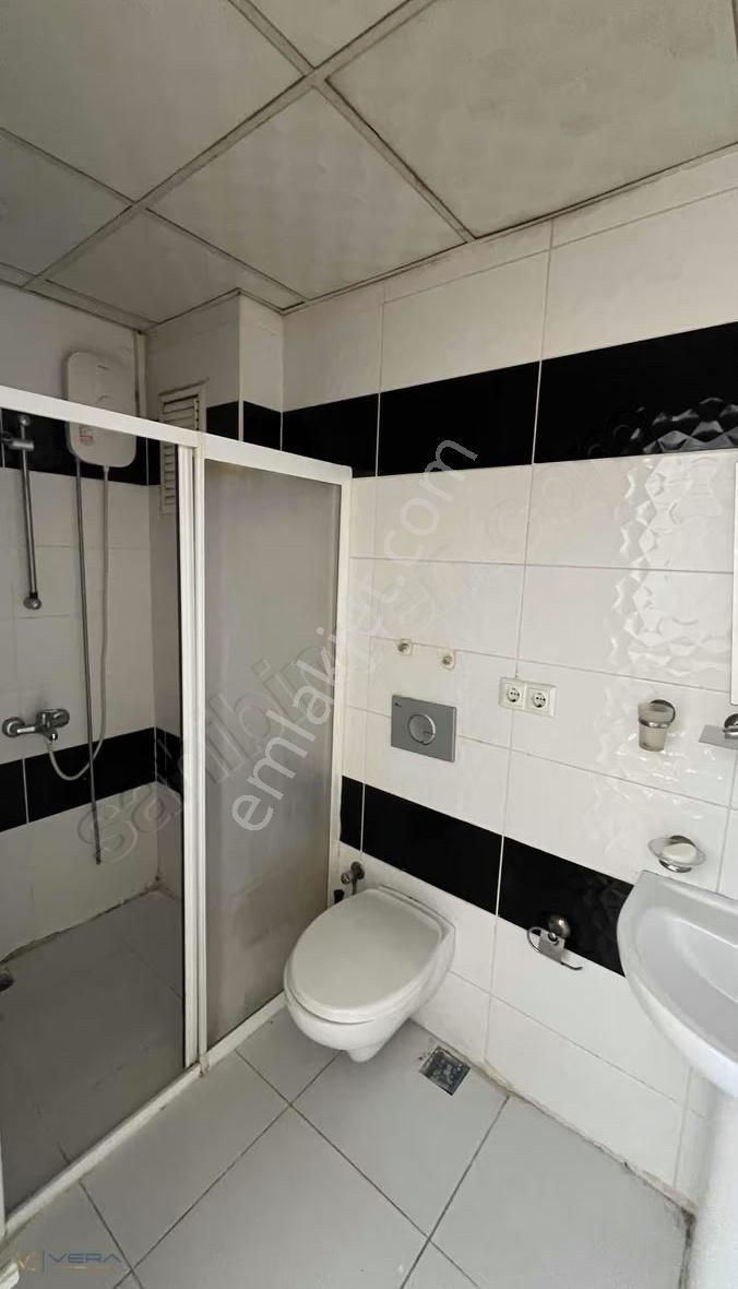 Çarşı Merkez'de 1+1 Kiralık Balkonlu Stüdyo Daire - Görsel 2