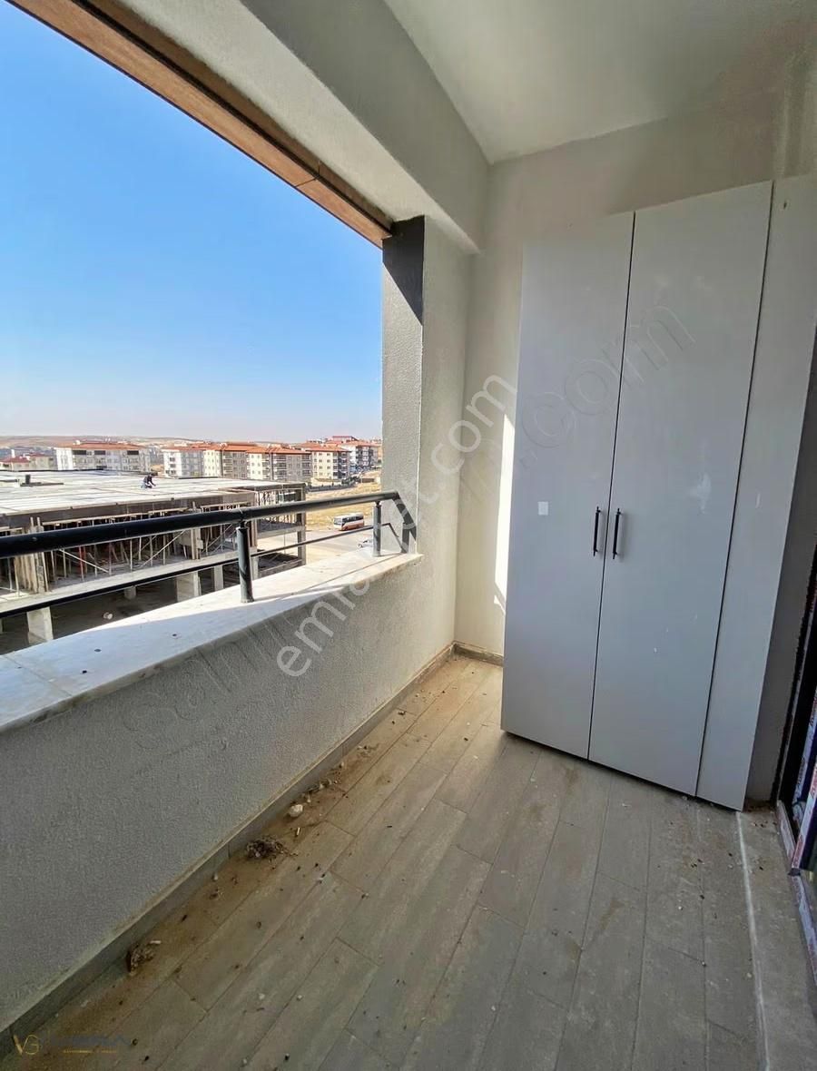 Vera'dan Abdulhamithan'da Satılık 3.5+1 Fırsat Daire - Görsel 8