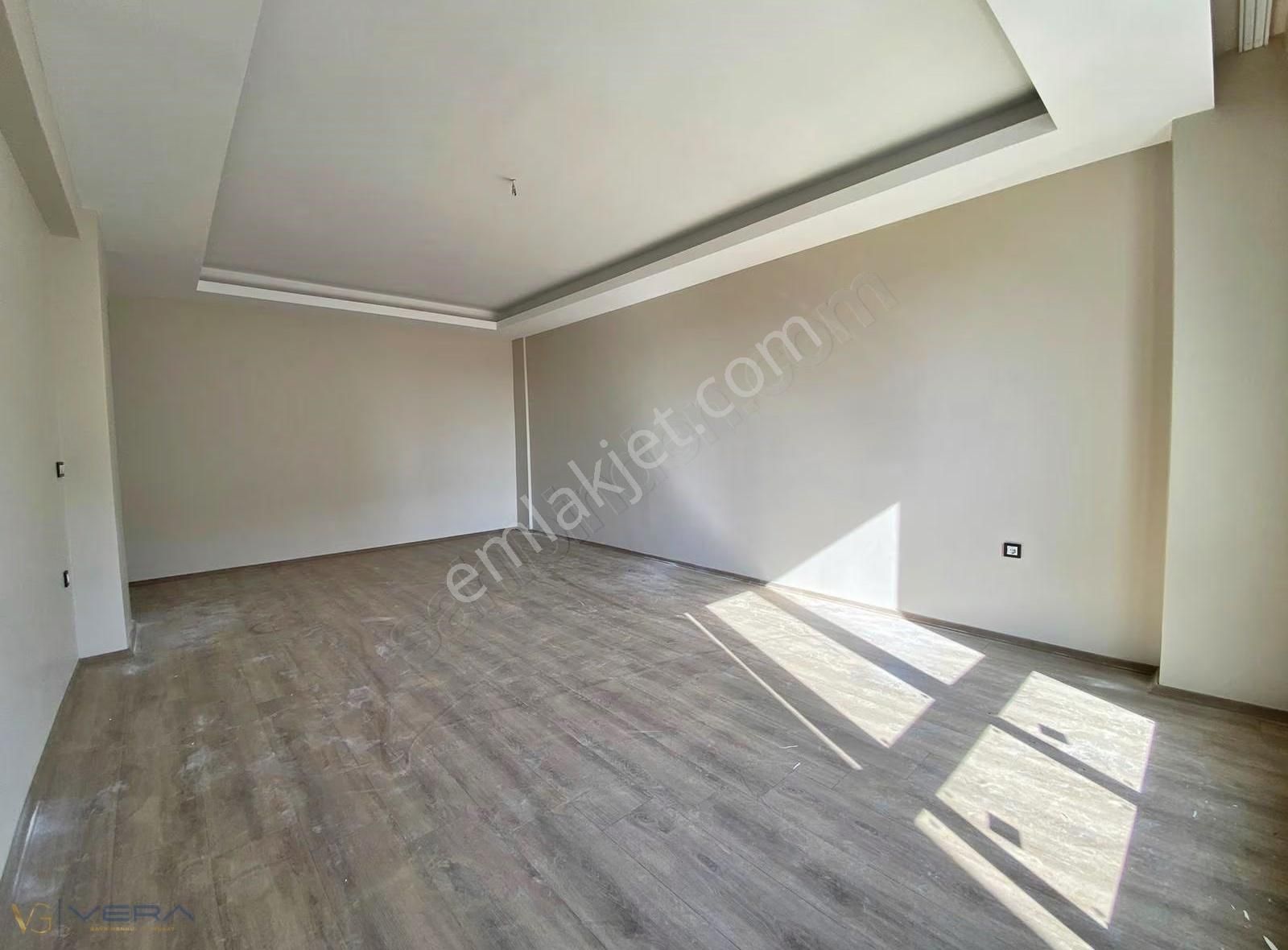 Vera'dan Abdulhamithan'da Satılık 3.5+1 Fırsat Daire - Görsel 20