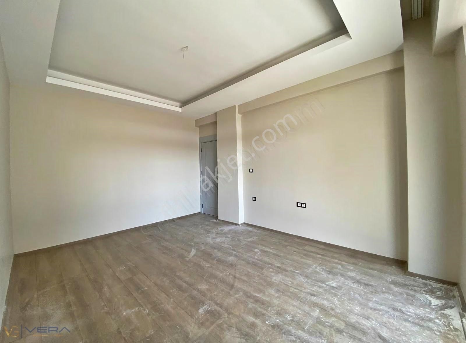 Vera'dan Abdulhamithan'da Satılık 3.5+1 Fırsat Daire - Görsel 23