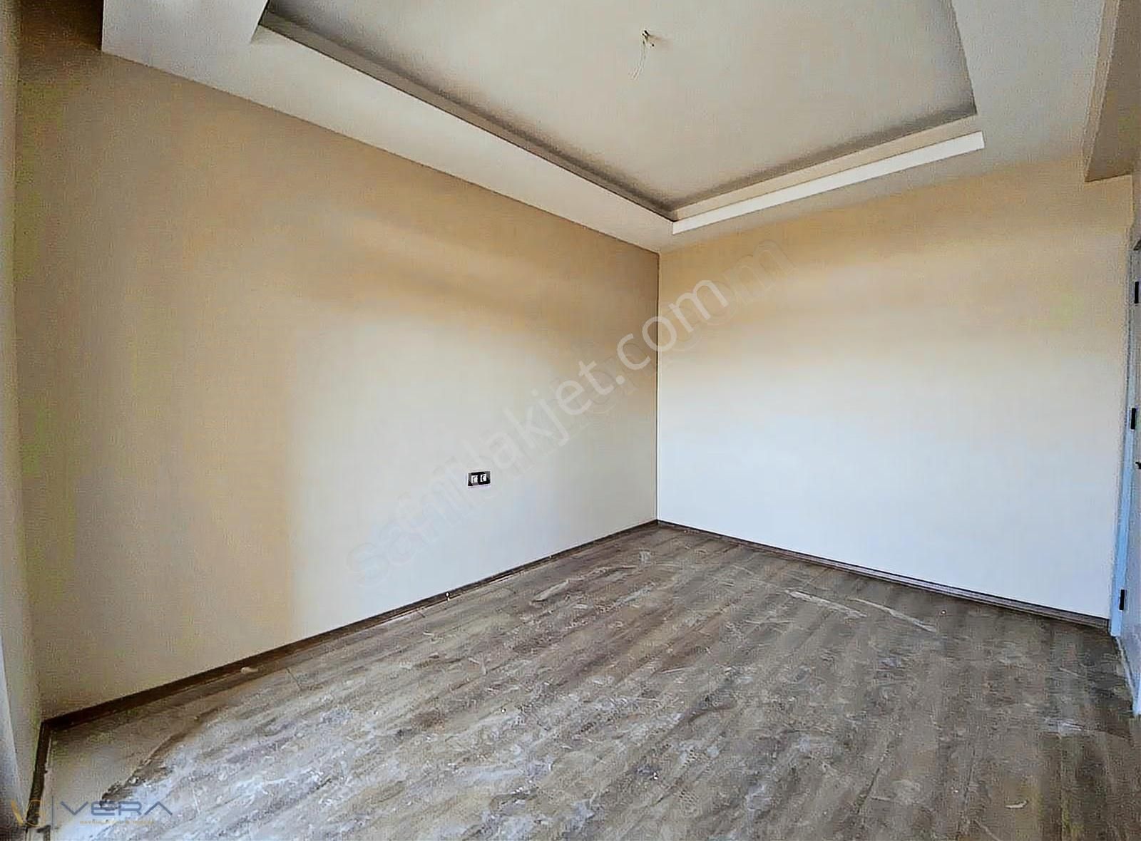 Vera'dan Abdulhamithan'da Satılık 3.5+1 Fırsat Daire - Görsel 7