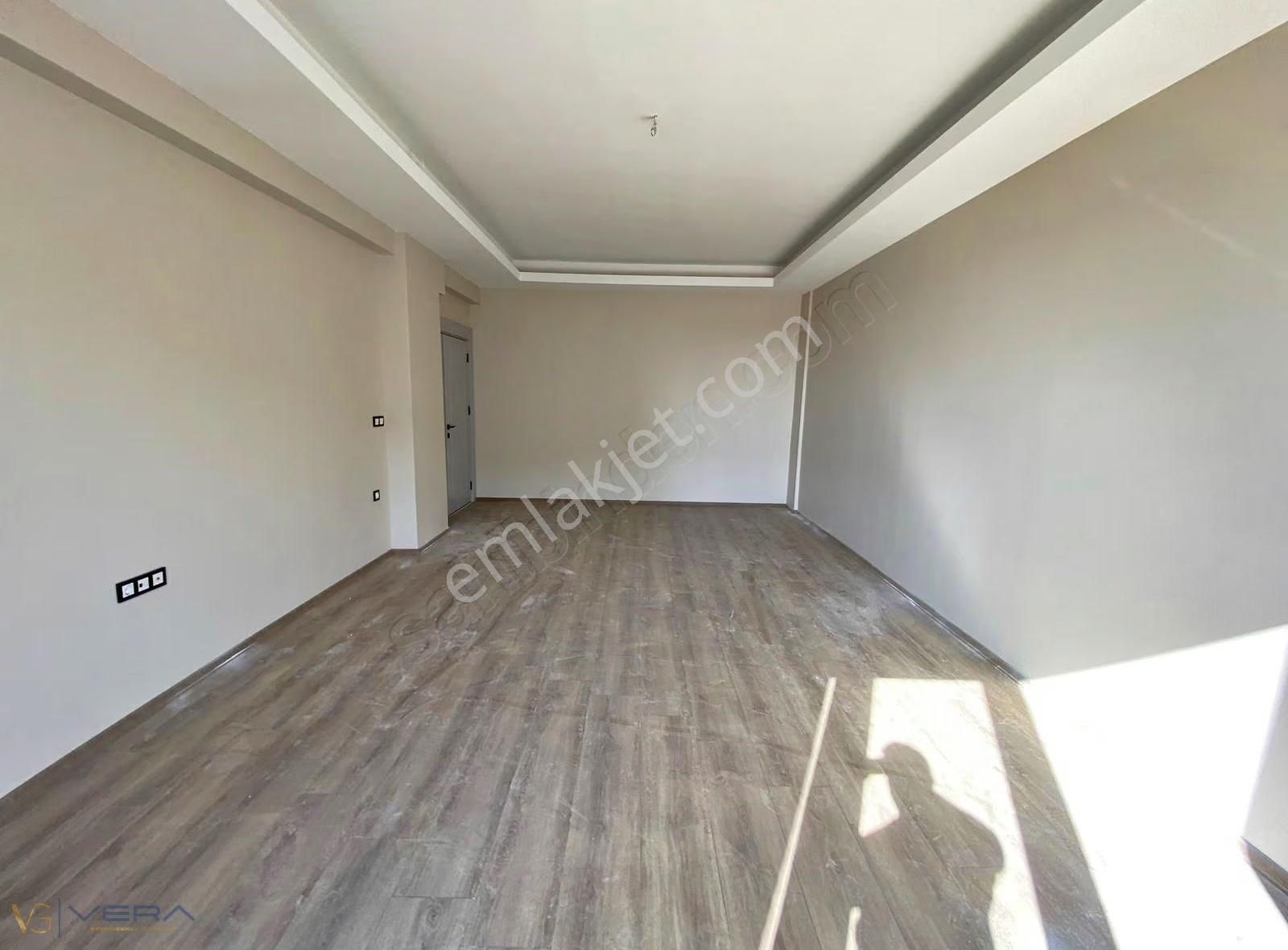 Vera'dan Abdulhamithan'da Satılık 3.5+1 Fırsat Daire - Görsel 16