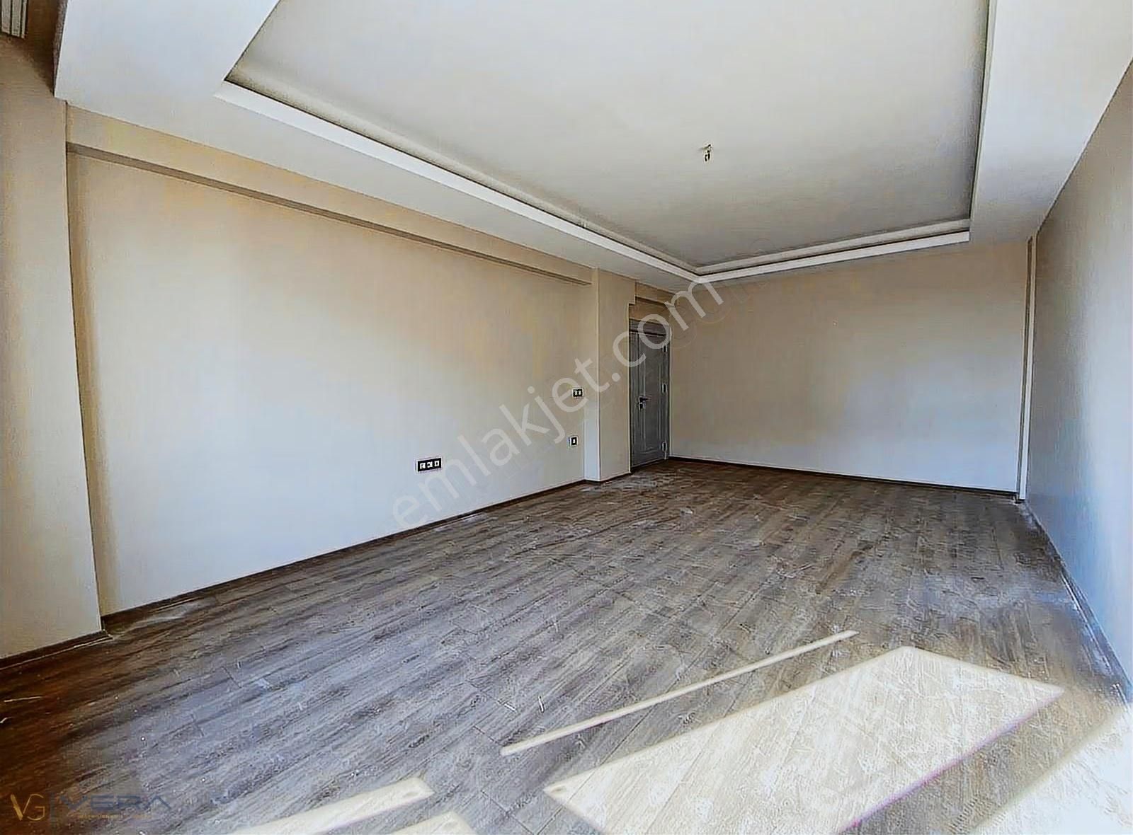 Vera'dan Abdulhamithan'da Satılık 3.5+1 Fırsat Daire - Görsel 25