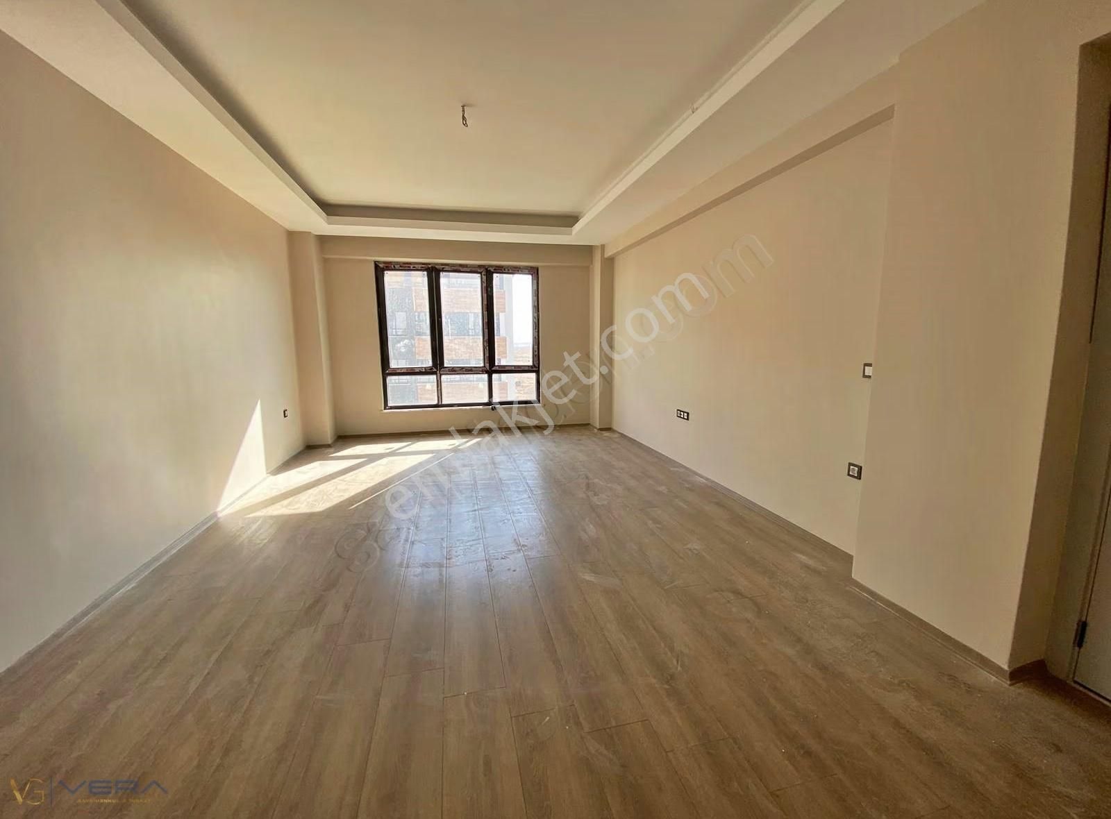 Vera'dan Abdulhamithan'da Satılık 3.5+1 Fırsat Daire - Görsel 27