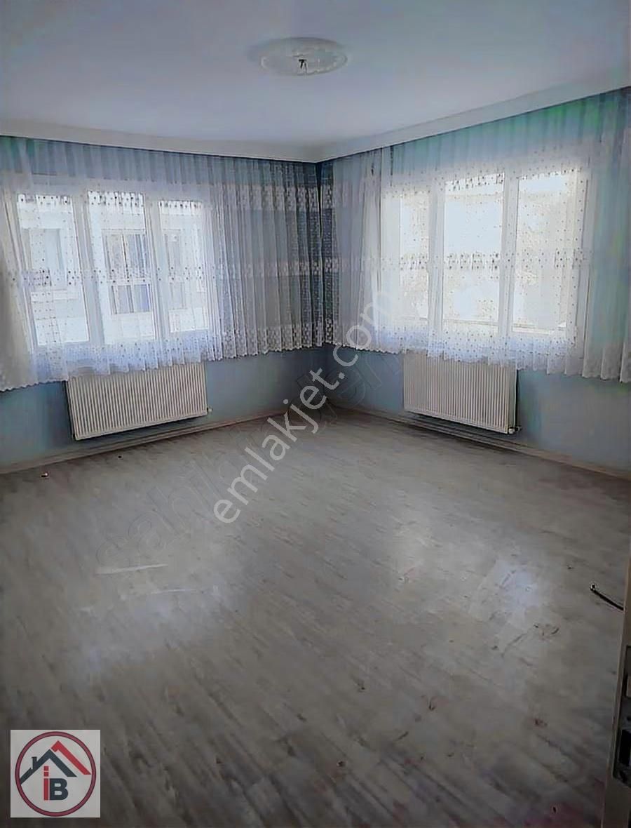 İzmir Buca Lüks Temiz Geniş Kap Mutfak Doğ Gazlı 2+1 120 Mk Köşe - Görsel 3