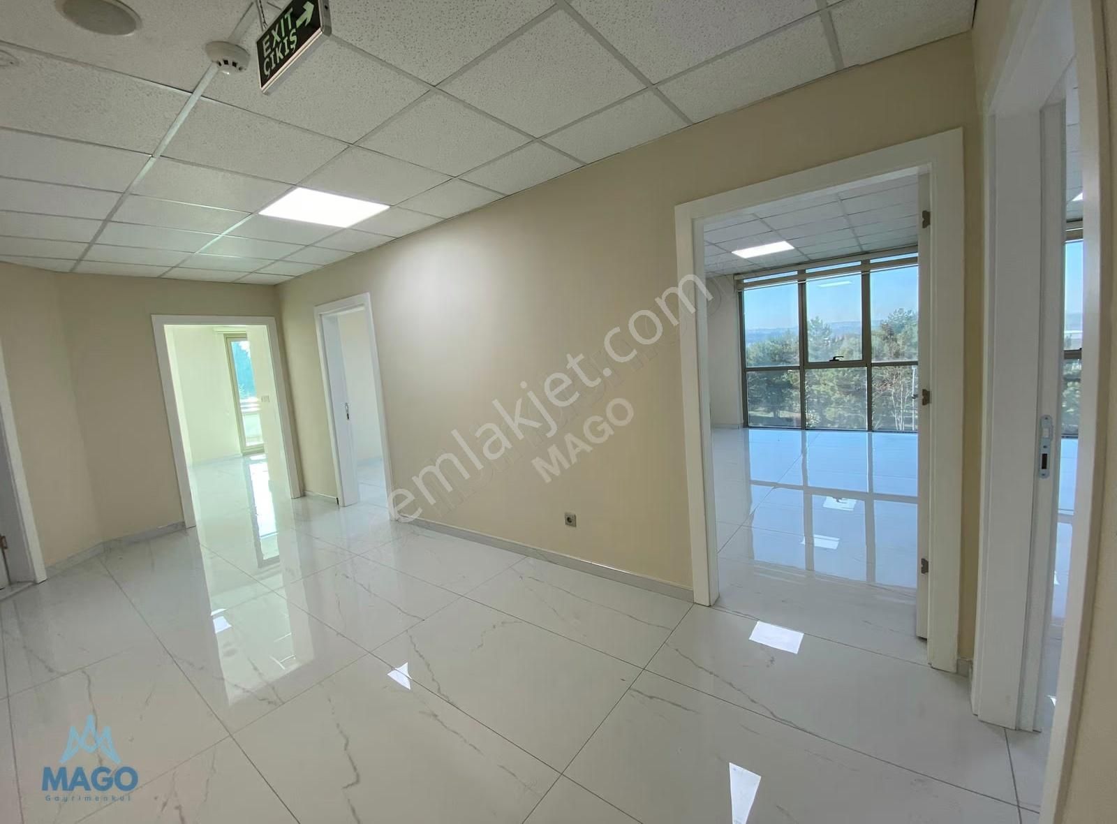 Karaca Plazada Yapılı Geniş Ferah 3+1 Kiralık Ofis - Görsel 23