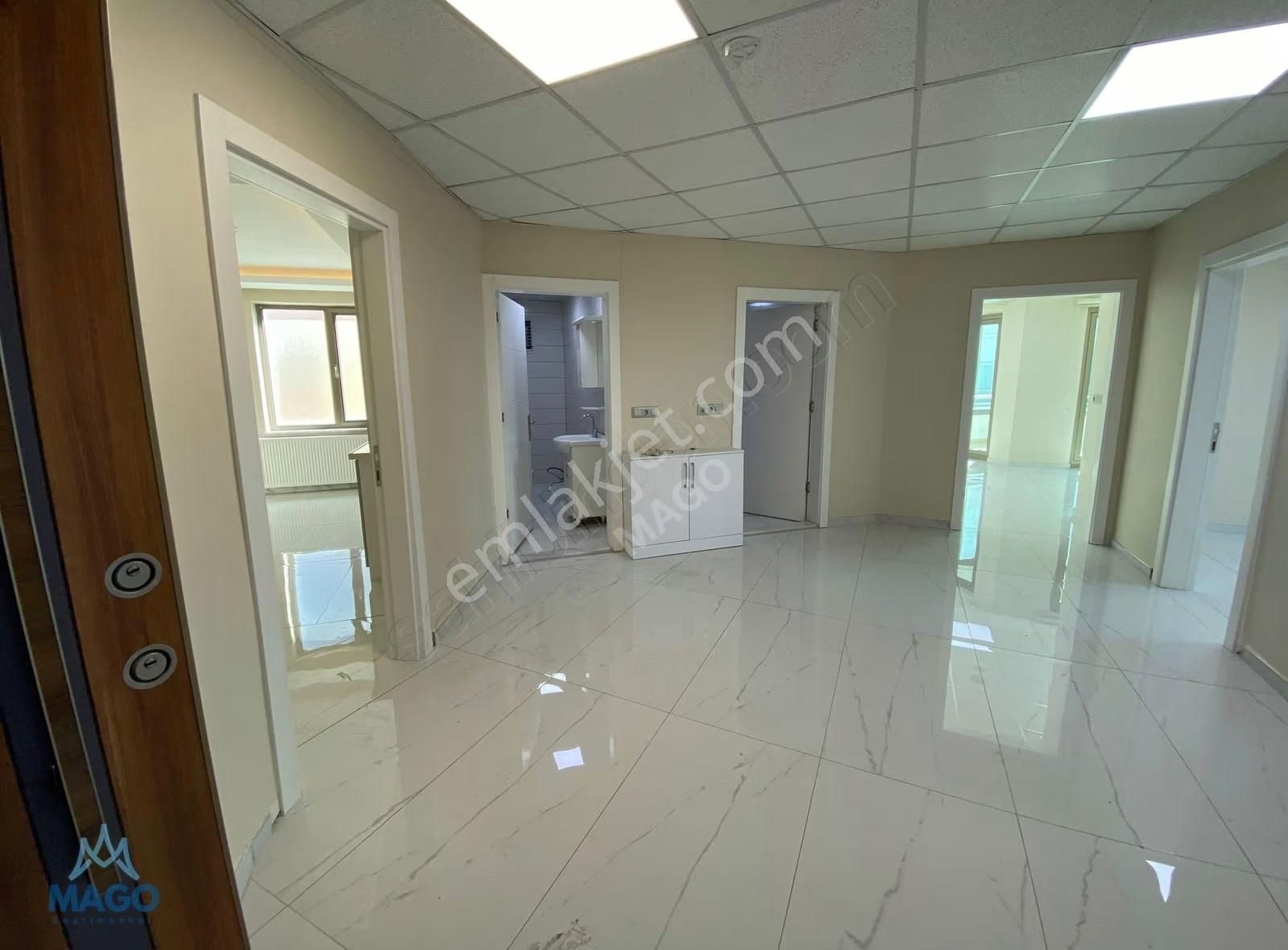 Karaca Plazada Yapılı Geniş Ferah 3+1 Kiralık Ofis - Görsel 3