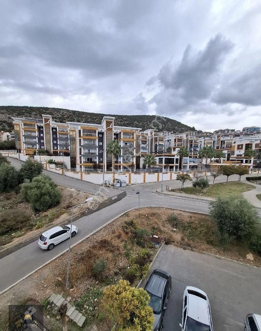 Kuşadası Ege Mahallesinde Satılık Deniz Manzaralı 4+1 Daire - Görsel 15