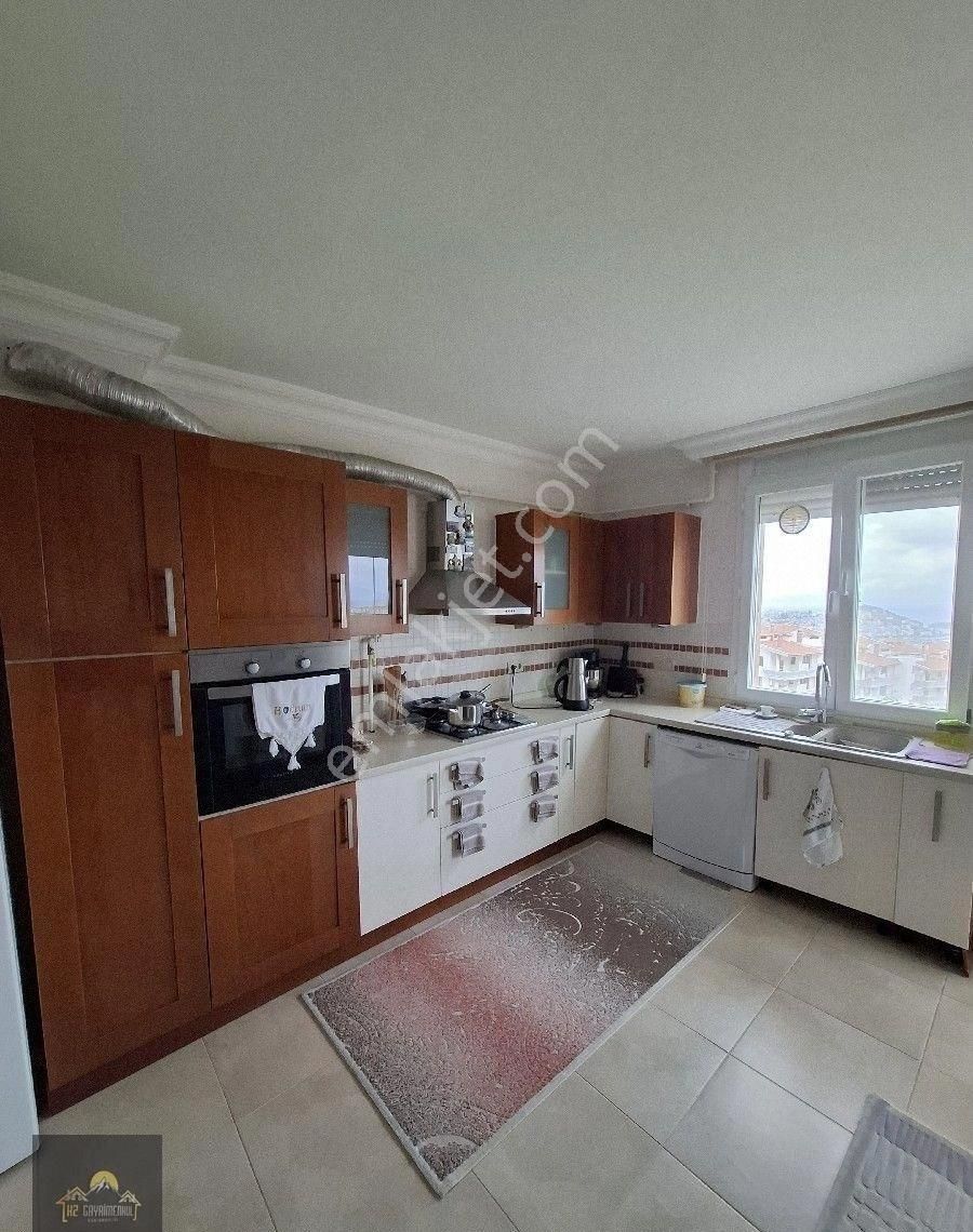 Kuşadası Ege Mahallesinde Satılık Deniz Manzaralı 4+1 Daire - Görsel 8