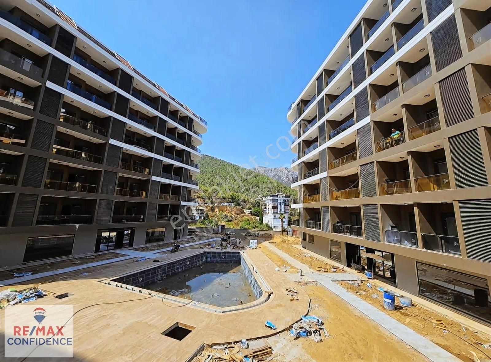 Alanya Çıplaklı Symphony Garden Sitesinde Satılık 1+1 Daire - Görsel 6