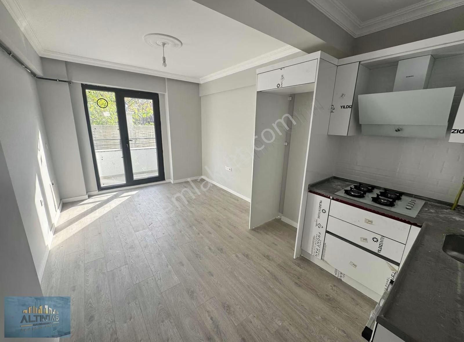 Çarşı Merkeze Yürüme Mesafesinde Koridorlu Kiralık 1+1