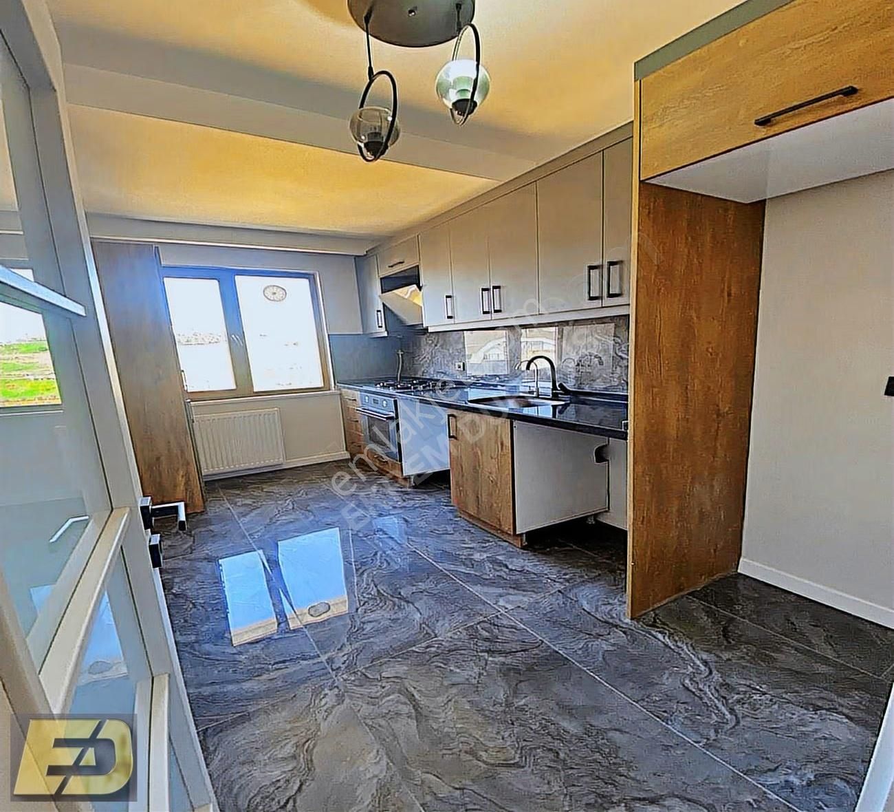 Ed Yapıdan Oturuma Hazır Masrafsız Emsallerinin Altında Daire - Görsel 10