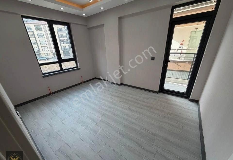 Beylikdüzü'nde Metrobüse Yakın Haftasonuna Özel Fırsat Dairemiz - Görsel 6