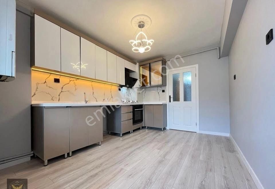 Beylikdüzü Yakuplu Mh.kent Ormanı Manzaralı 3+1 Şık Dairemiz - Görsel 11