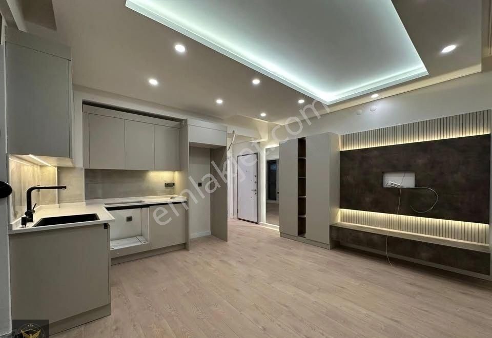 Metrobüse Komşu %70 Krediye Uygun Acil Satılık Dairemiz - Görsel 2