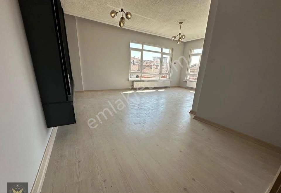 Metrobüse Komşu Yüksek Kira Getirili 2+1 Sıfır Dairemiz...