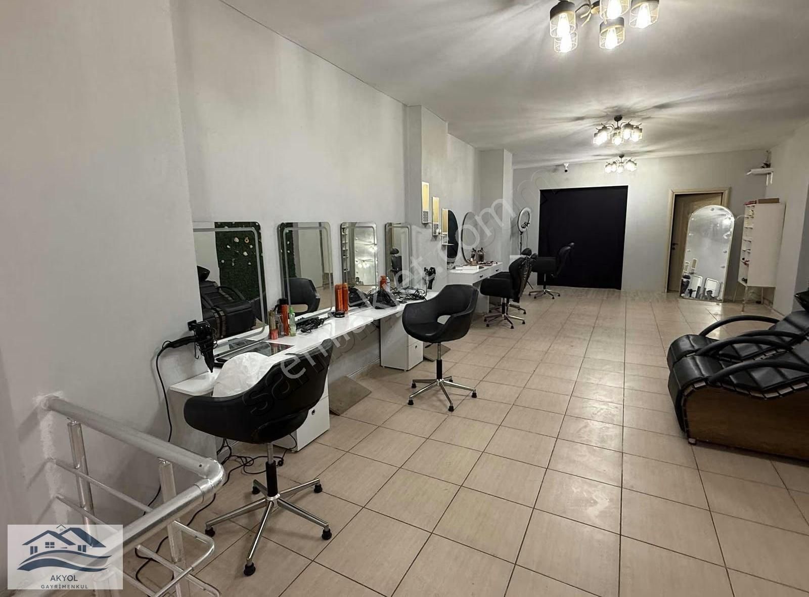Devren Satılık Gelinlik Mağazası Ve Bayan Kuaförü - Görsel 18