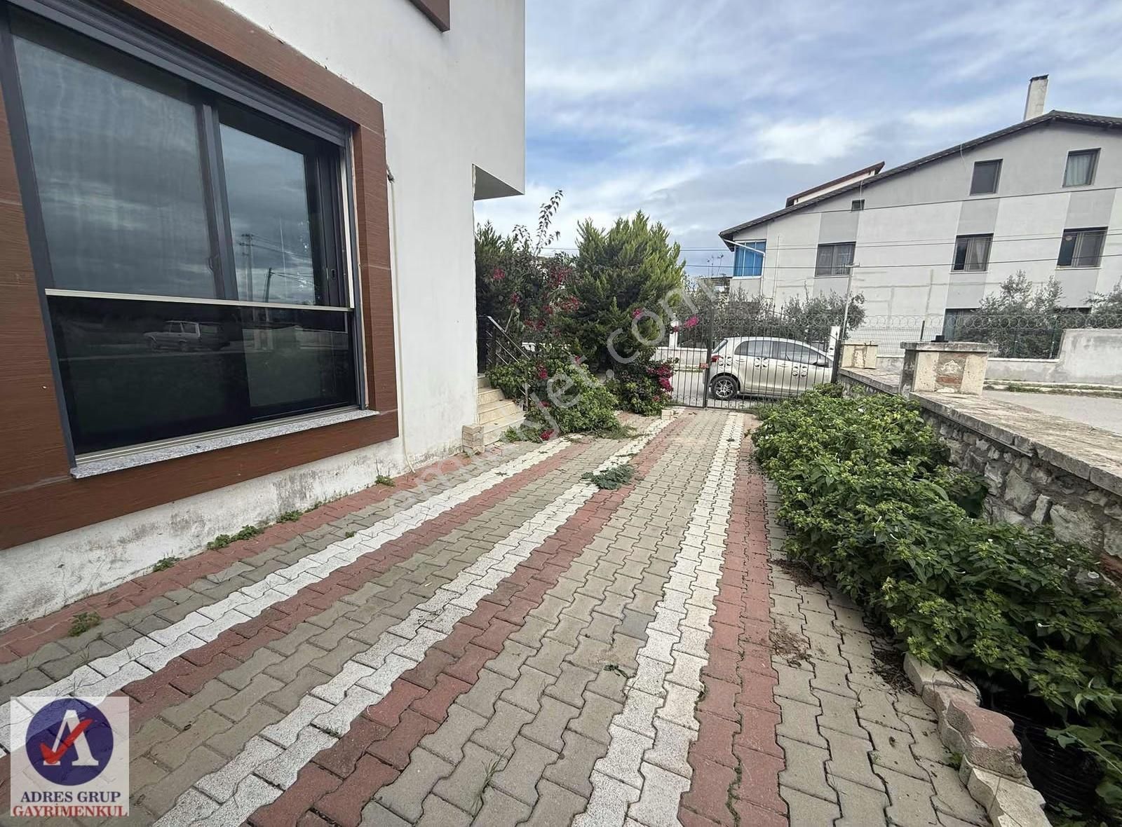 Zeytinalanda Muhteşem Kiralık Villa! - Görsel 11