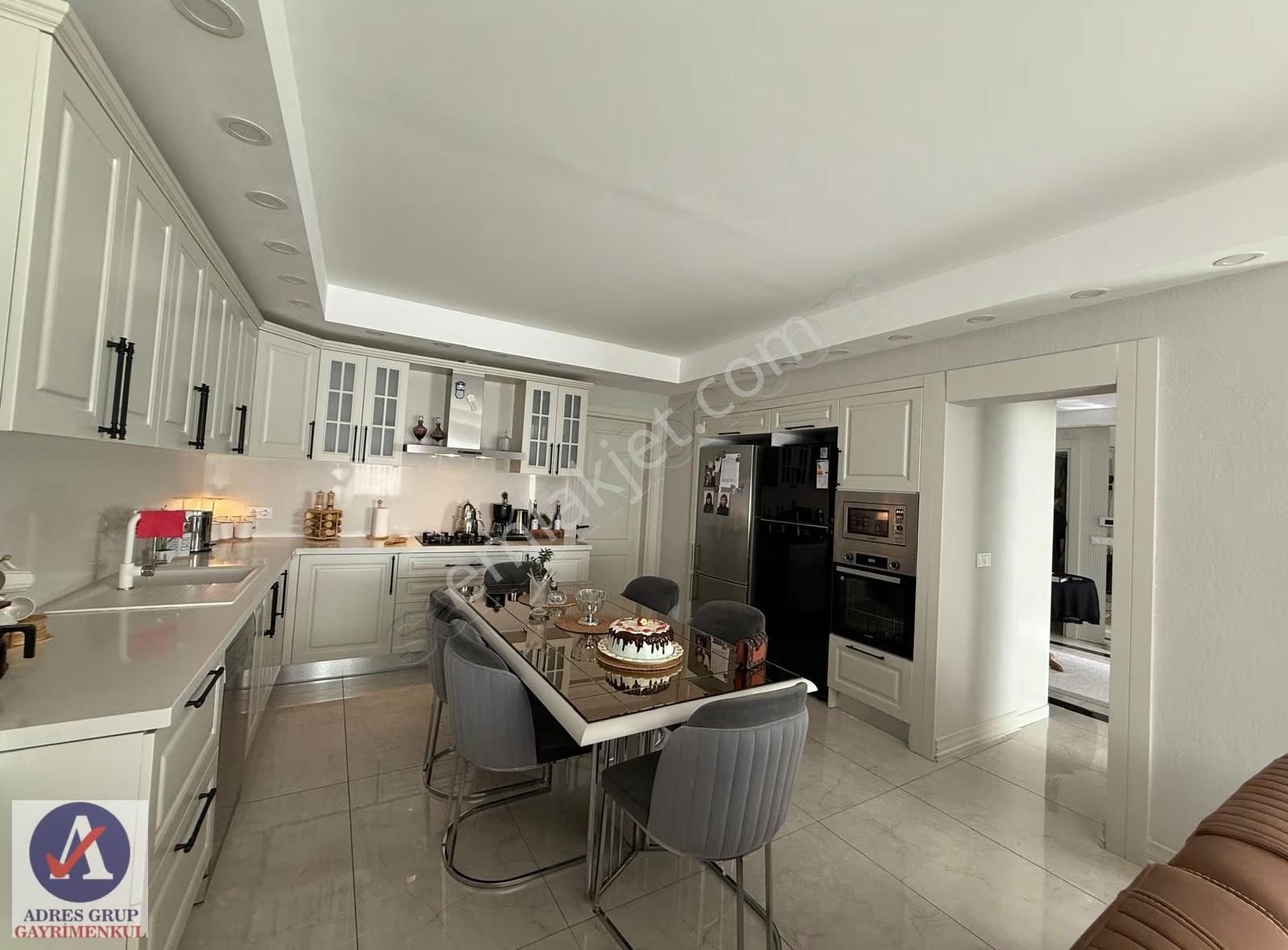 Kalabakta Deniz Manzaralı Harika Konum Acil Satılık Lüks Villa!! - Görsel 16