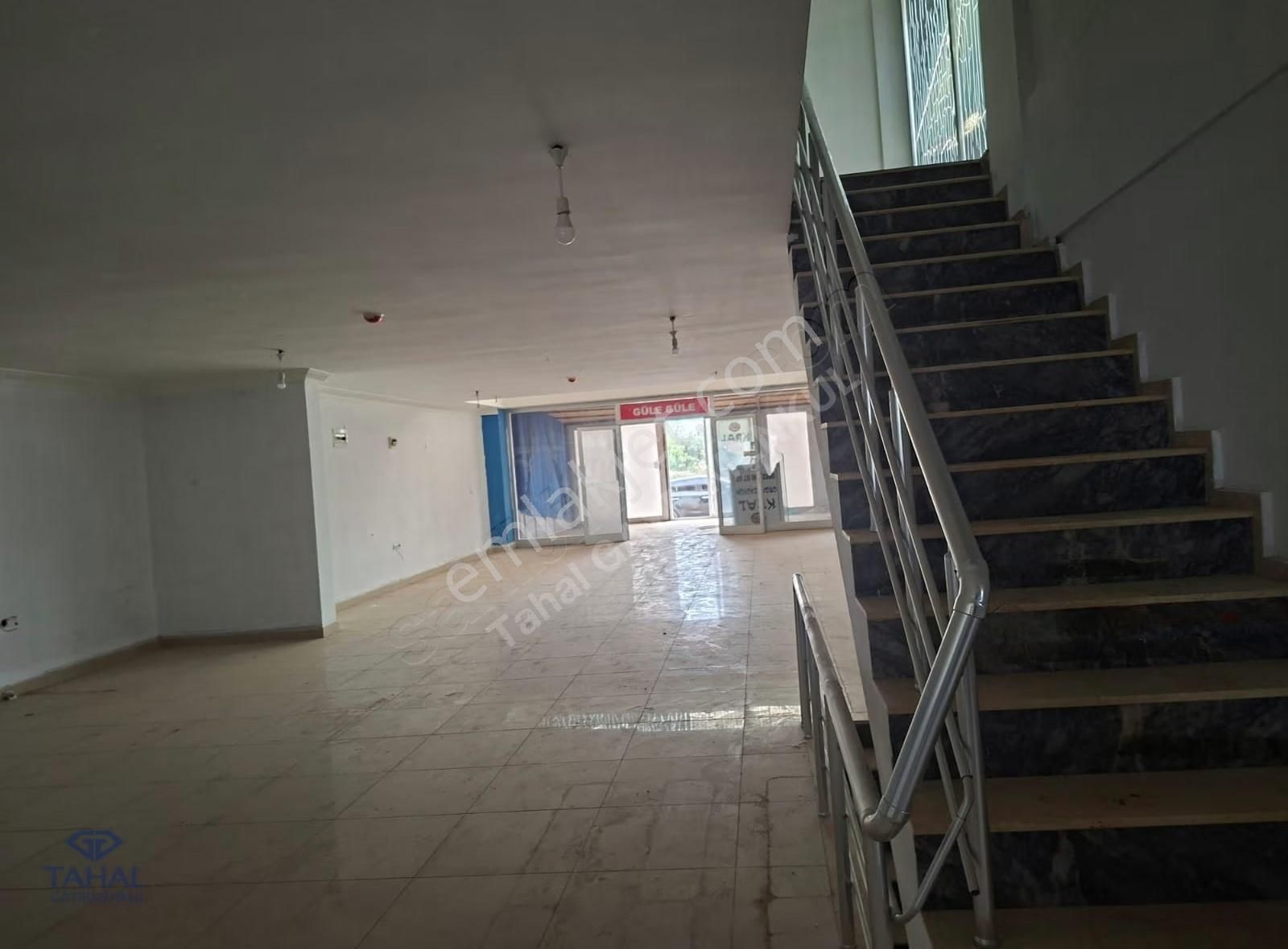 Sütçüler'de Cadde Üzeri 3 Katlı 800 M2 Kiralık Dükkan - Görsel 4