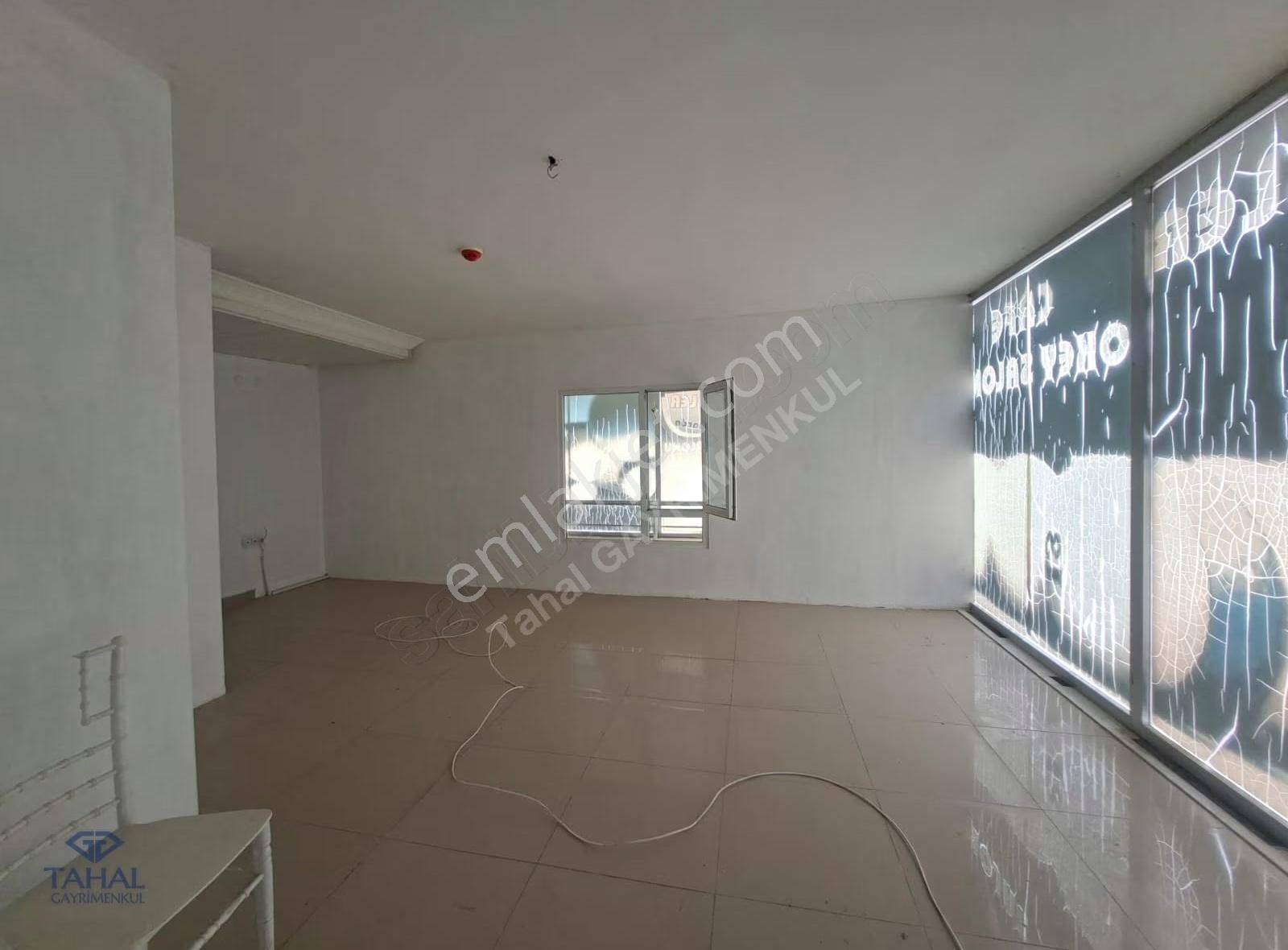 Sütçüler'de Cadde Üzeri 3 Katlı 800 M2 Kiralık Dükkan - Görsel 12