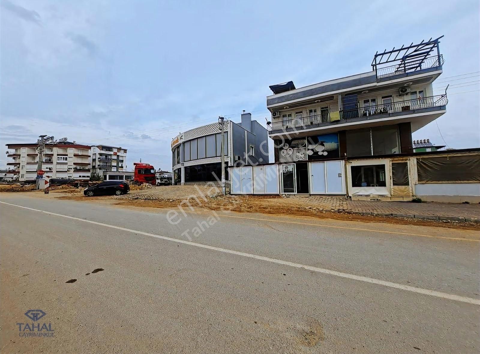 Sütçüler'de Cadde Üzeri 3 Katlı 800 M2 Kiralık Dükkan - Görsel 2