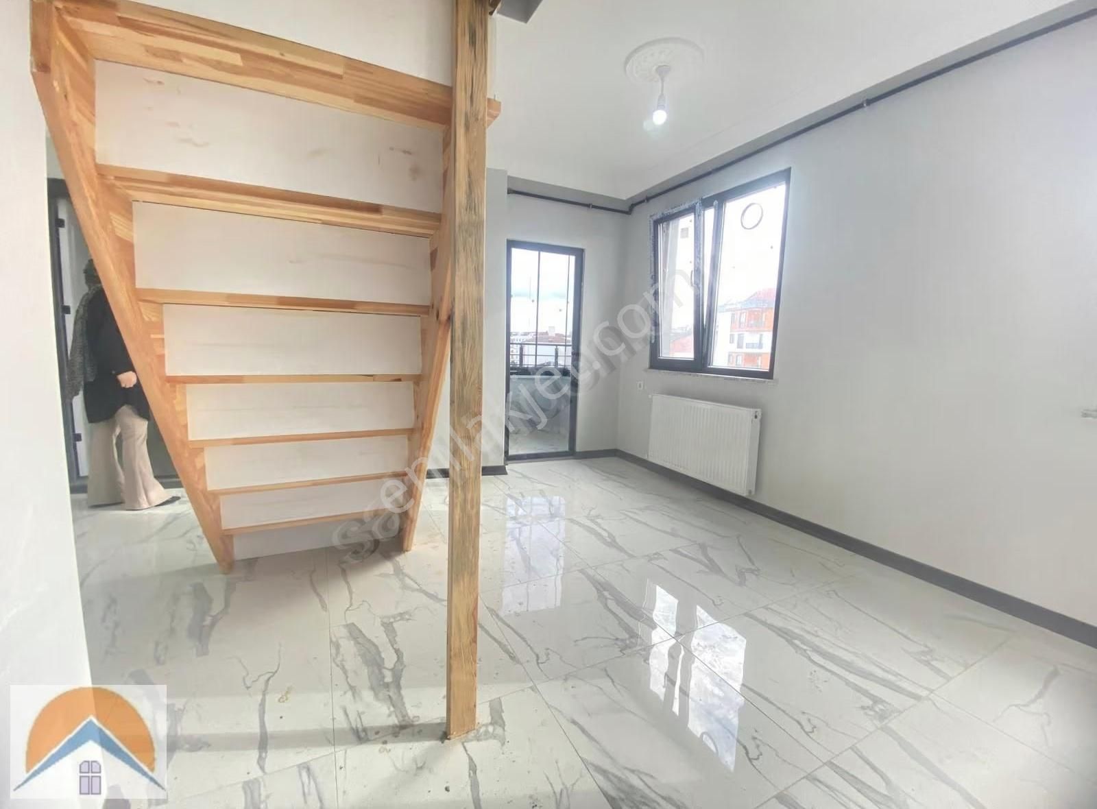 Mimarsinan Mah 3+1 Çift Daire Özelliğinde Çatı Dubleks - Görsel 18