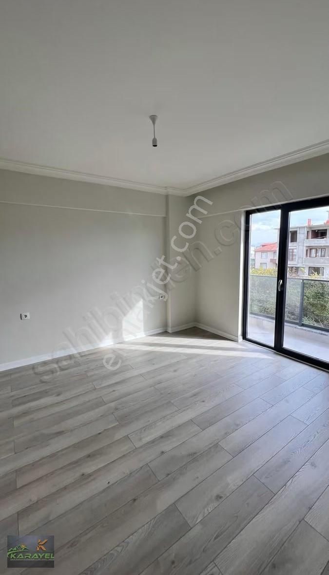 Serdivan Yazlık'ta 1 Yaşında, 133 M² Geniş 3+1 Ara Kat Daire - Görsel 2
