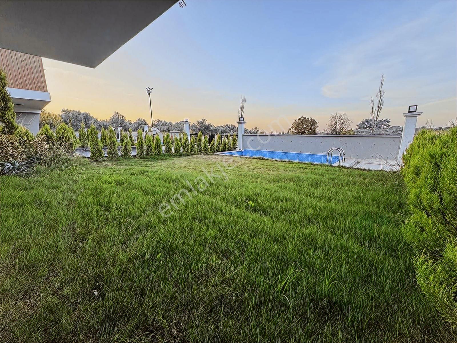 Kuşadası Davutlarda Satılık Özel Havuzlu Villa - Görsel 14