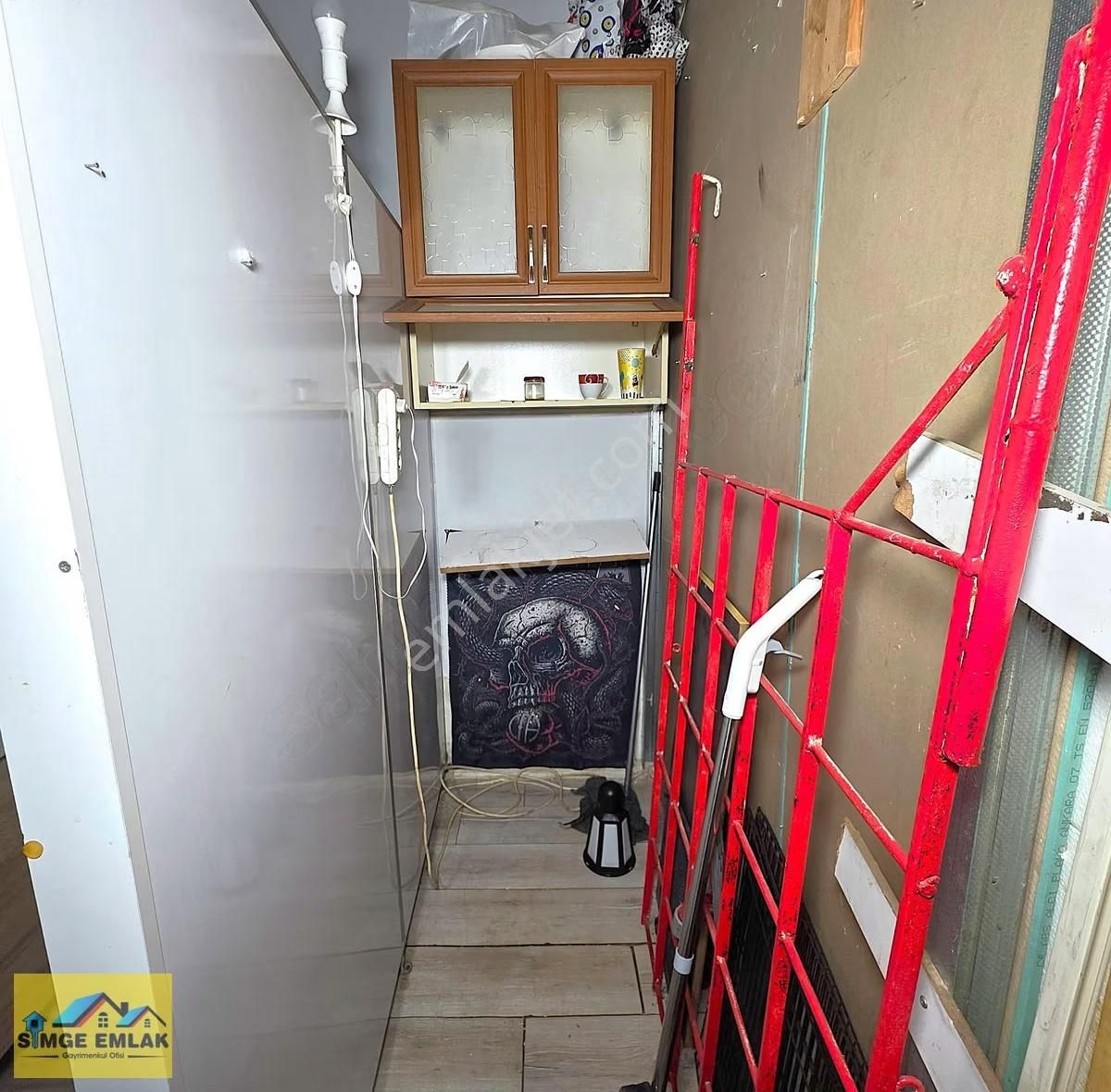 Simge'den Mithatpaşa Caddesi Yanı Hamam Sokağında Kiralık İşyeri - Görsel 4