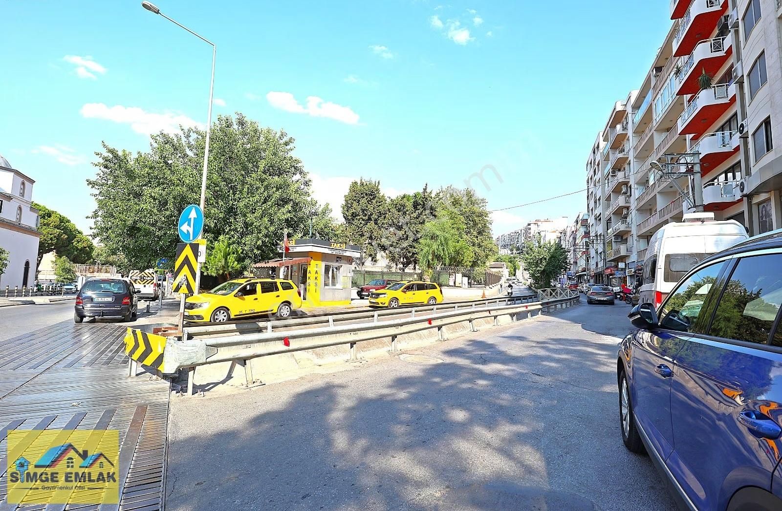 Simge'den Mithatpaşa Caddesi Yanı Hamam Sokağında Kiralık İşyeri - Görsel 11