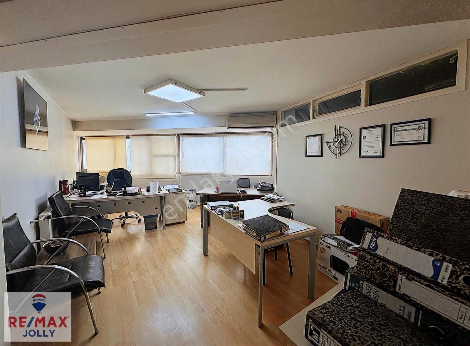 Bornova Merkezde Satılık Ofis - Görsel 6