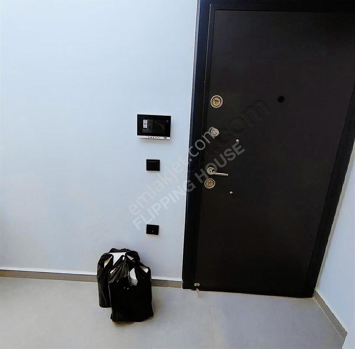 Karaçulha Da Asansörlü Yeni Bina Da 1+1 Eşyalı Kiralık Daire - Görsel 32