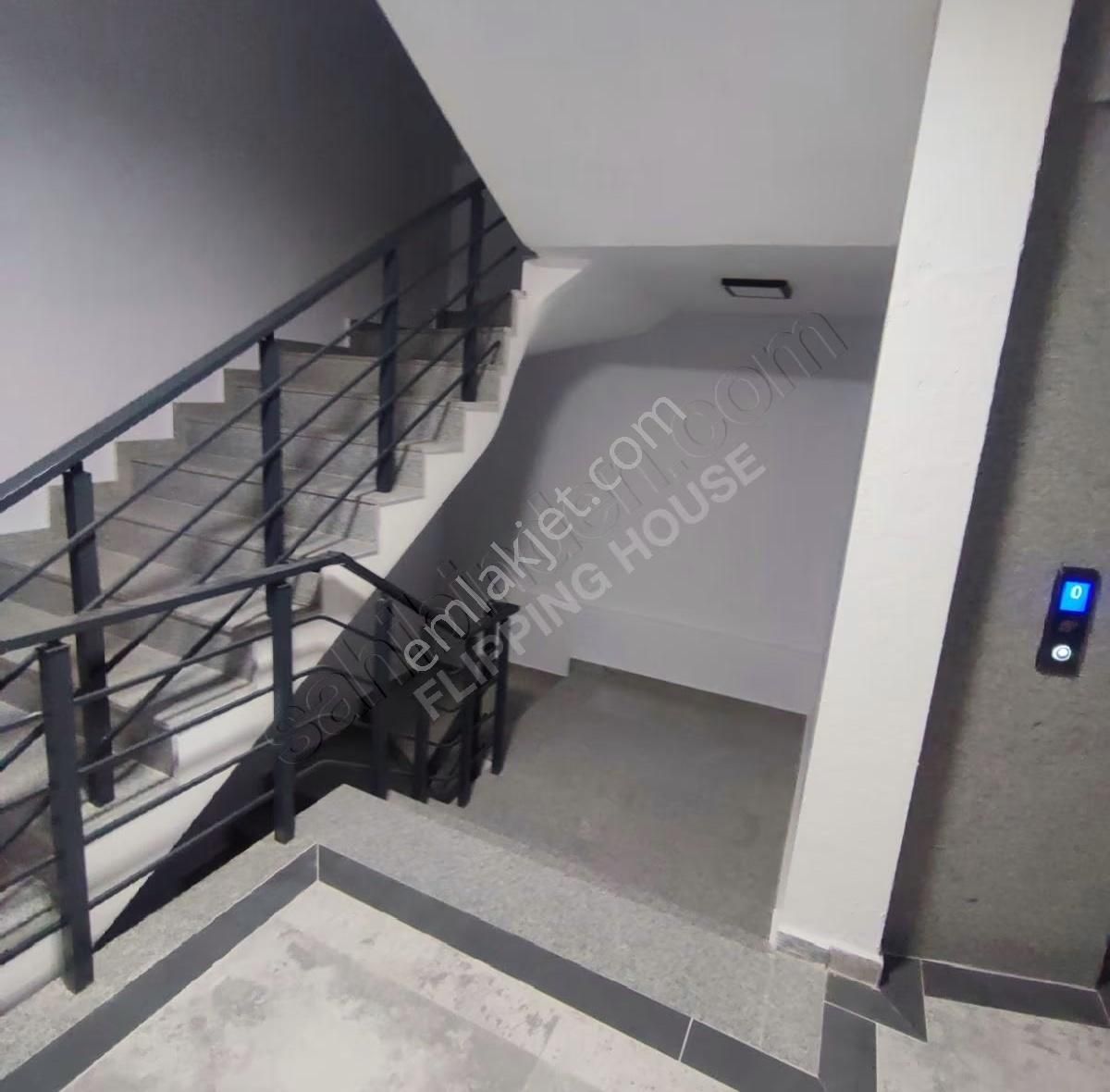 Karaçulha Da Asansörlü Yeni Bina Da 1+1 Eşyalı Kiralık Daire - Görsel 11