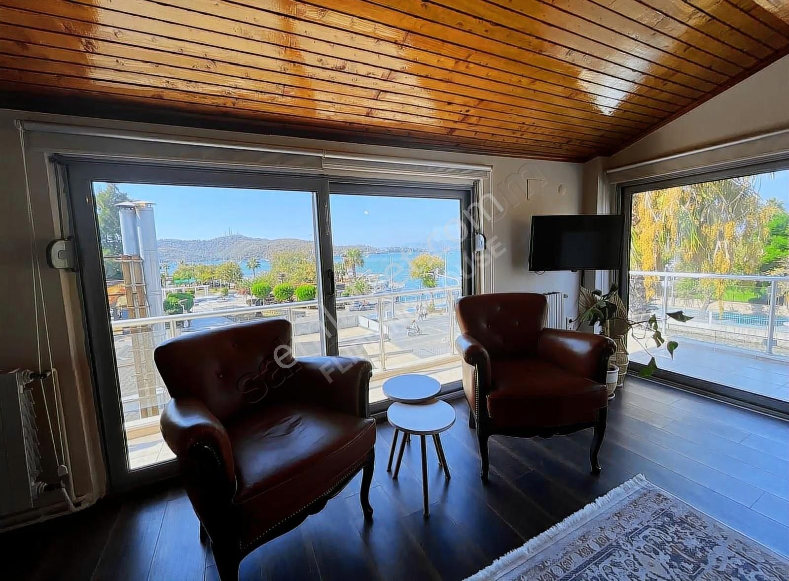 Fethiye'de Denize Sıfır Full Deniz Manzaralı 3+1 Eşyali Kiralik - Görsel 3