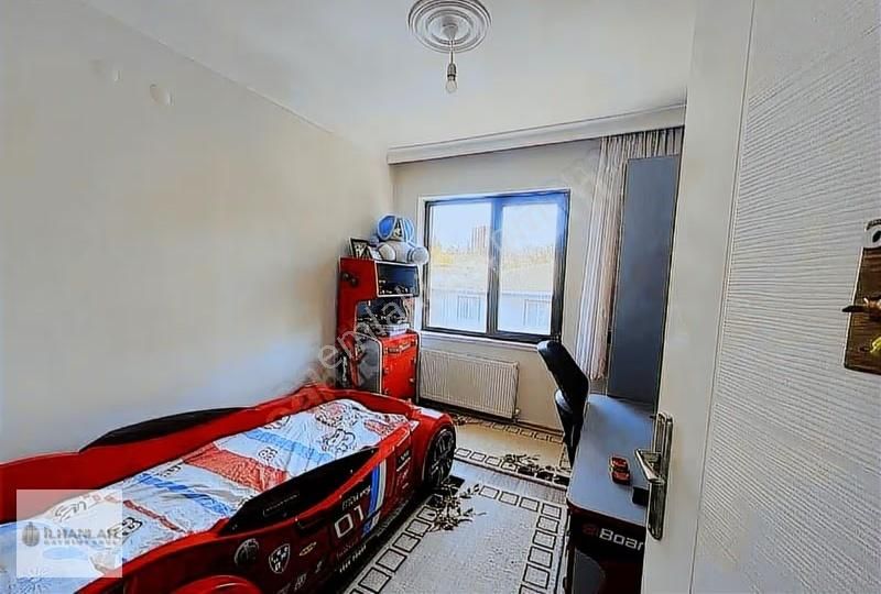 Yükseltepe Mah. Cad.üzeri Masrafsız Katta Acil Satılık 3+1 Daire - Görsel 3