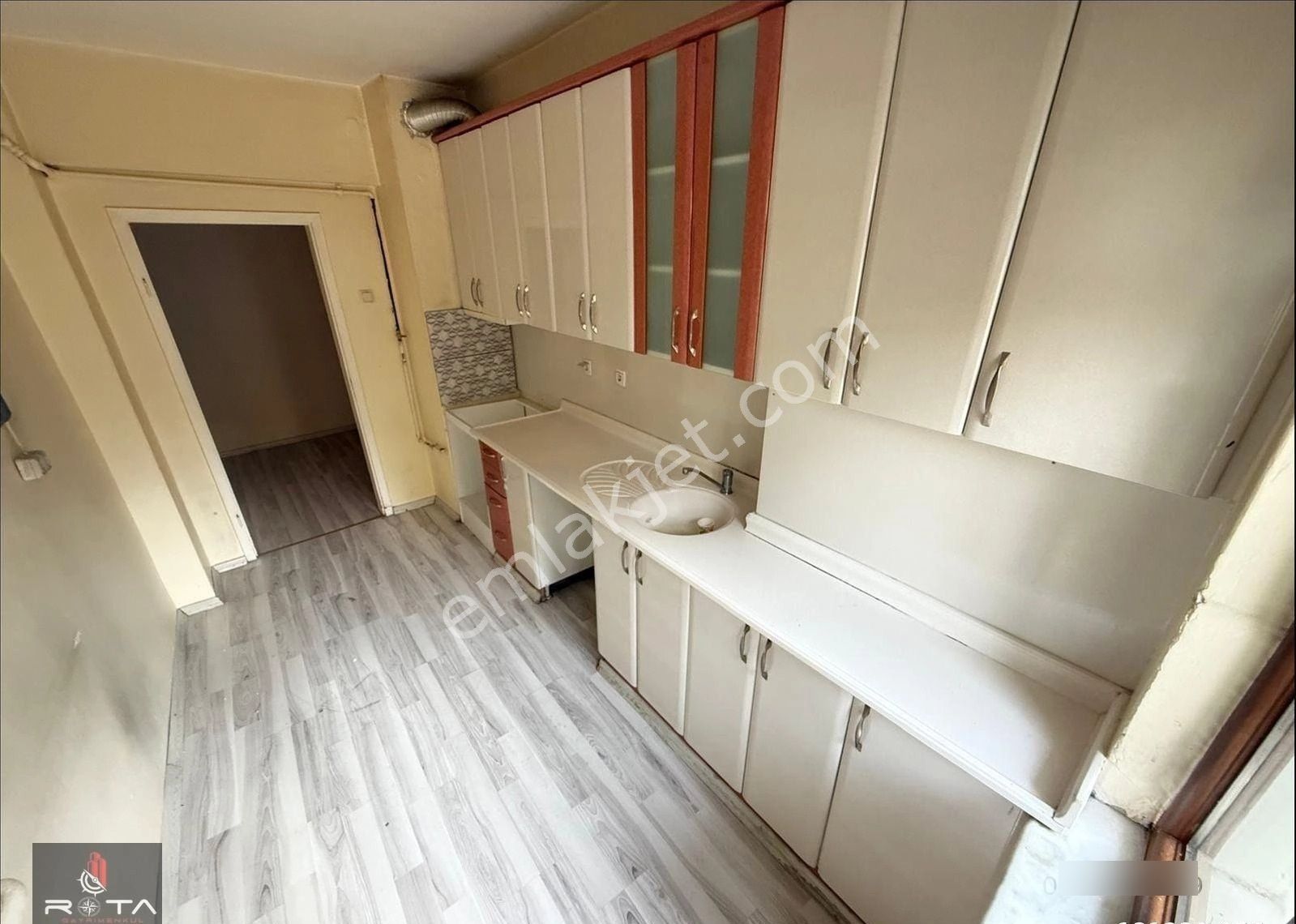 Rota'dan Yürüyüş Park Manzaralı Ara Kat Yapılı 3+1 Y.giriş Daire - Görsel 7