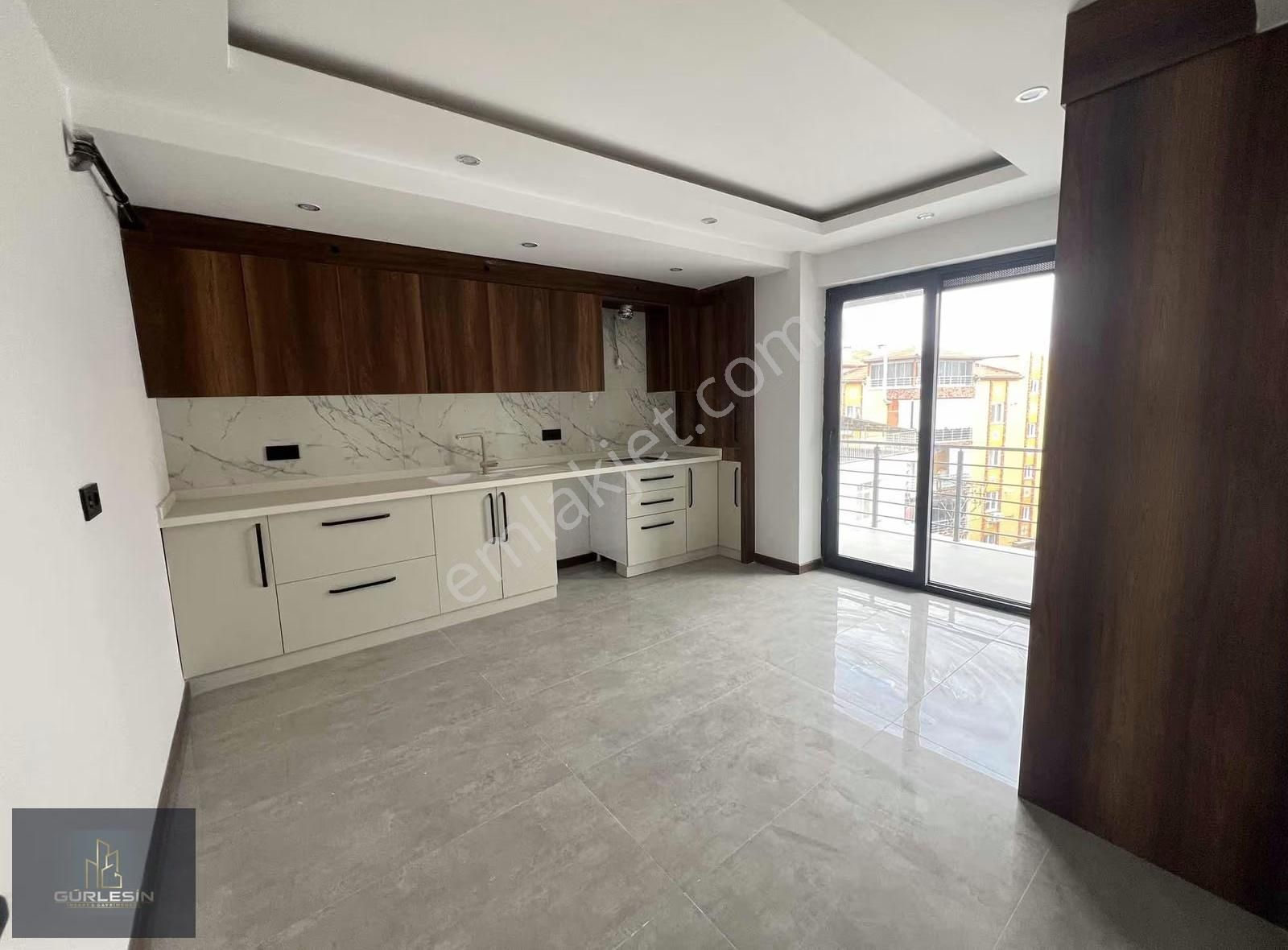 Kıbrıs Şehitler Caddesinde Satılık Sıfır Daire - Görsel 8