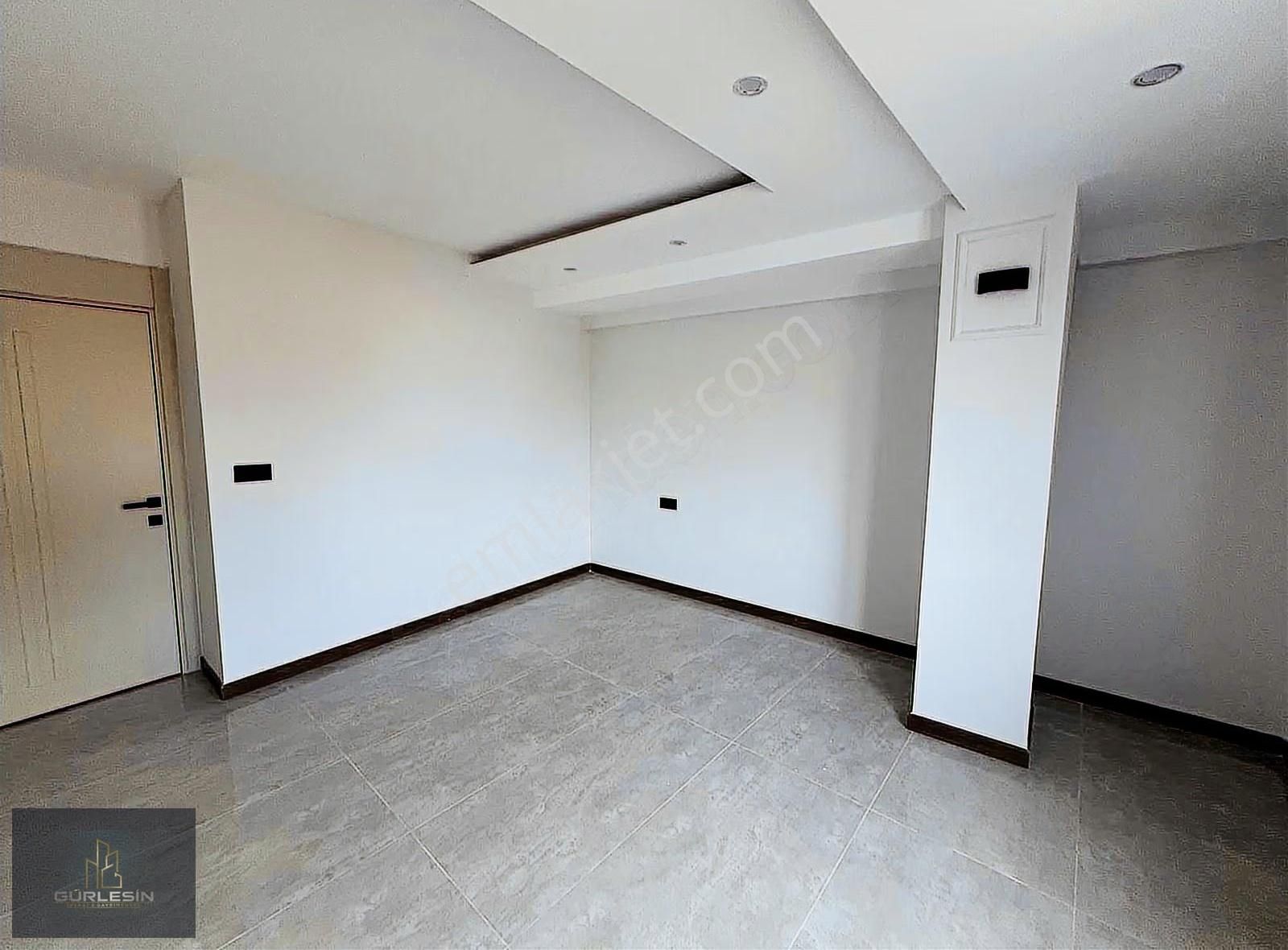 Kıbrıs Şehitler Caddesinde Satılık Sıfır Daire - Görsel 6