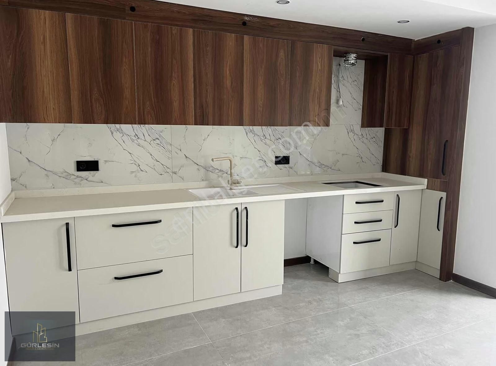 Kıbrıs Şehitler Caddesinde Satılık Sıfır Daire - Görsel 16