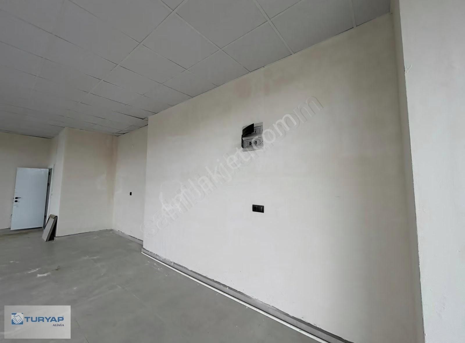 Çanakkale Asfaltına Cepheli İşlek Mevkiide Kiralık Dükkan - Görsel 8