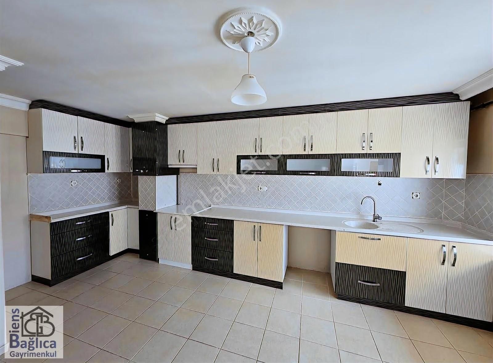 Biens'ten Bağlıcada Muhteşem Manzaralı 3+1 Daire - Görsel 35